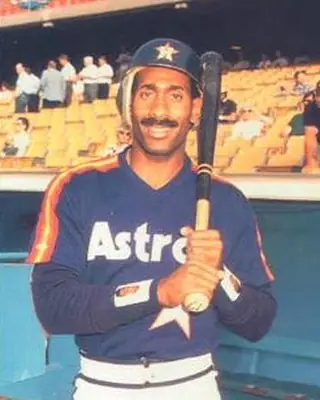 Photo of Kevin Bass