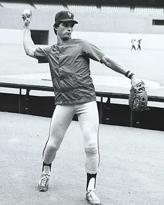Photo of Lee Mazzilli