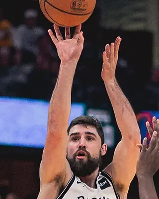 Photo of Joe Harris