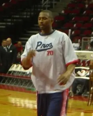 Photo of Lorenzen Wright