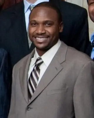 Photo of Lindsey Hunter