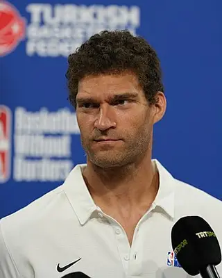 Photo of Brook Lopez