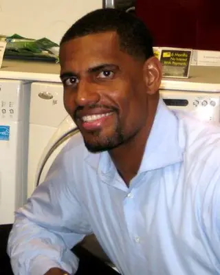 Photo of Kurt Thomas