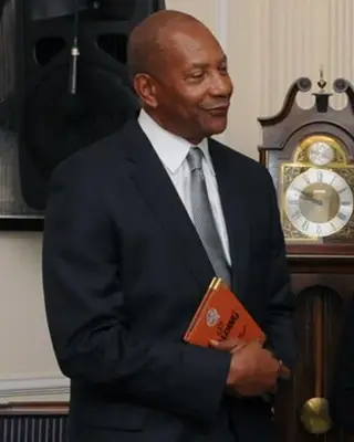 Photo of Alex English