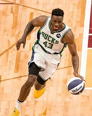 Photo of Thanasis Antetokounmpo