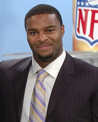 Photo of Osi Umenyiora