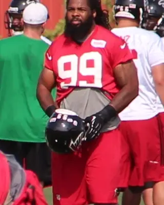Photo of Adrian Clayborn