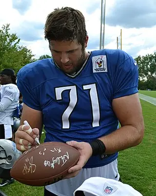 Photo of Riley Reiff