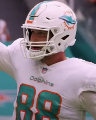 Photo of Mike Gesicki