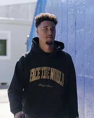 Photo of Isaiah Hodgins