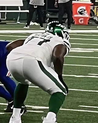 Photo of Mekhi Becton