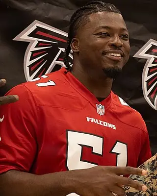 Photo of Azeez Ojulari