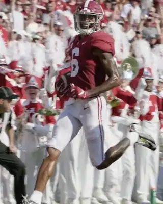 Photo of DeVonta Smith
