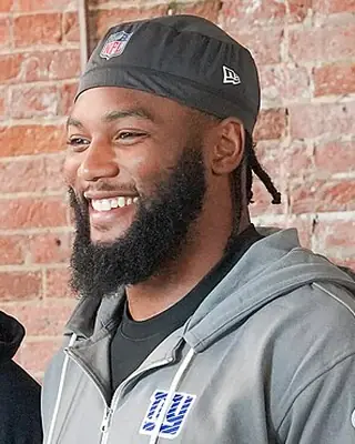 Photo of Tomon Fox