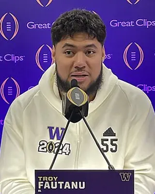 Photo of Troy Fautanu